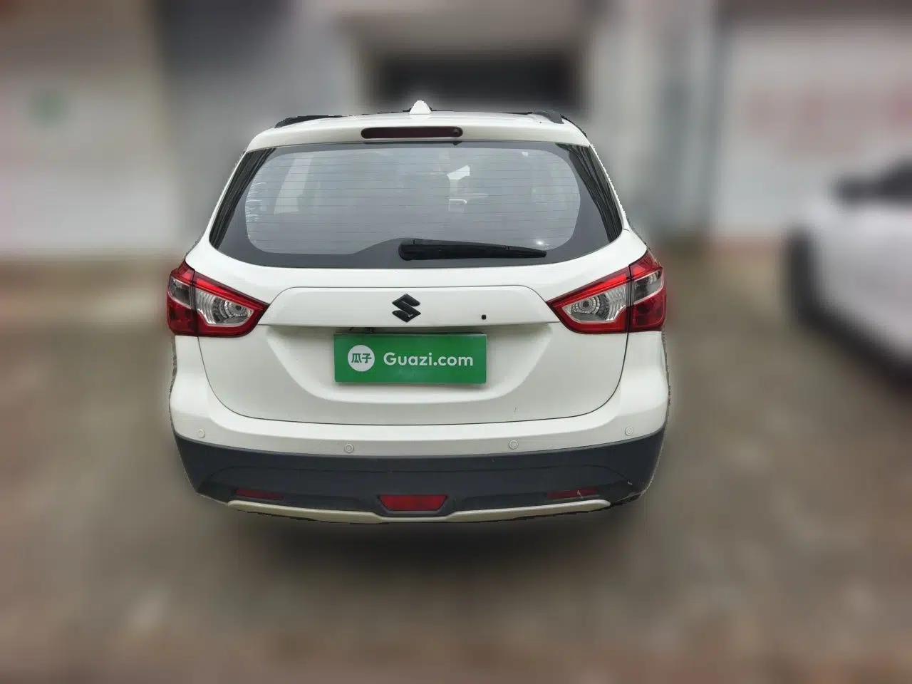 Suzuki S-Cross 2014 1.6L CVT Two-Wheel Drive Entry Model — миниатюра 5