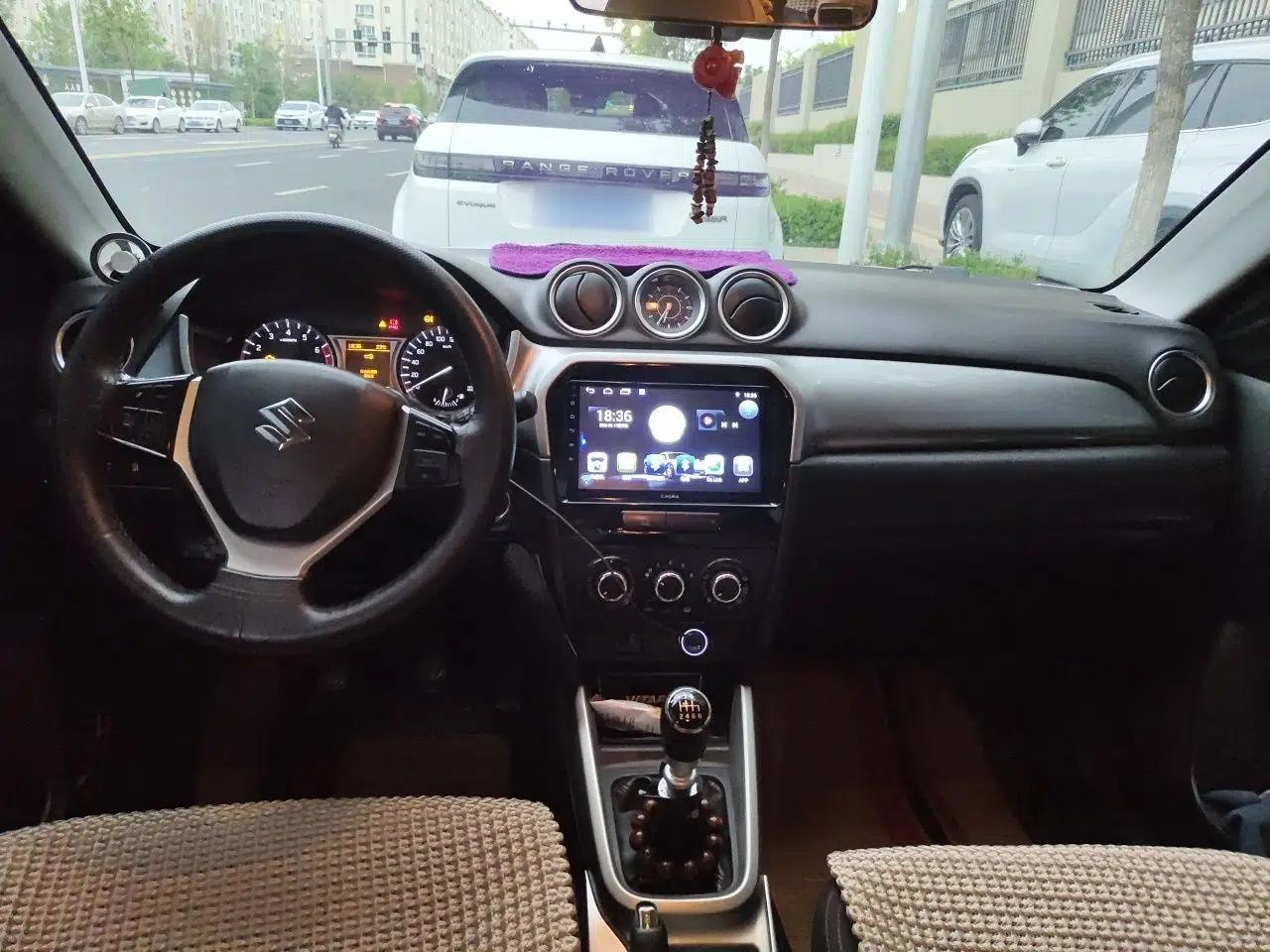 Suzuki Vitara 2016 1.4T Manual Two-Wheel-Drive Elite Model — миниатюра 10