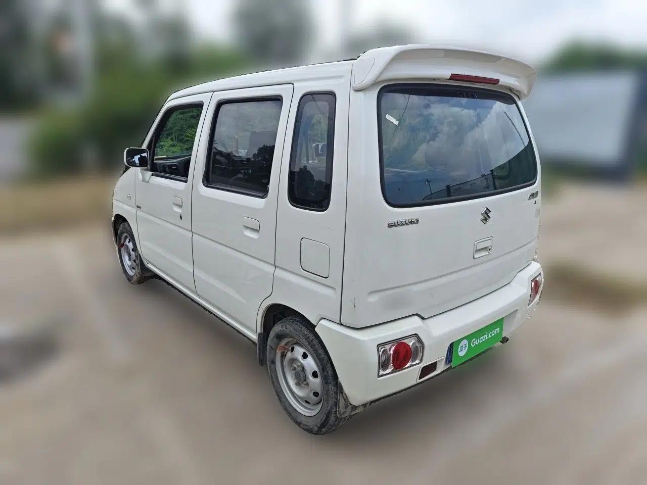 Suzuki Wagon R 2016 1.4L Manual Value Model — миниатюра 4