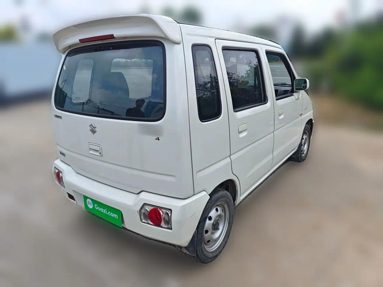 Suzuki Wagon R 2016 1.4L Manual Value Model — миниатюра 6