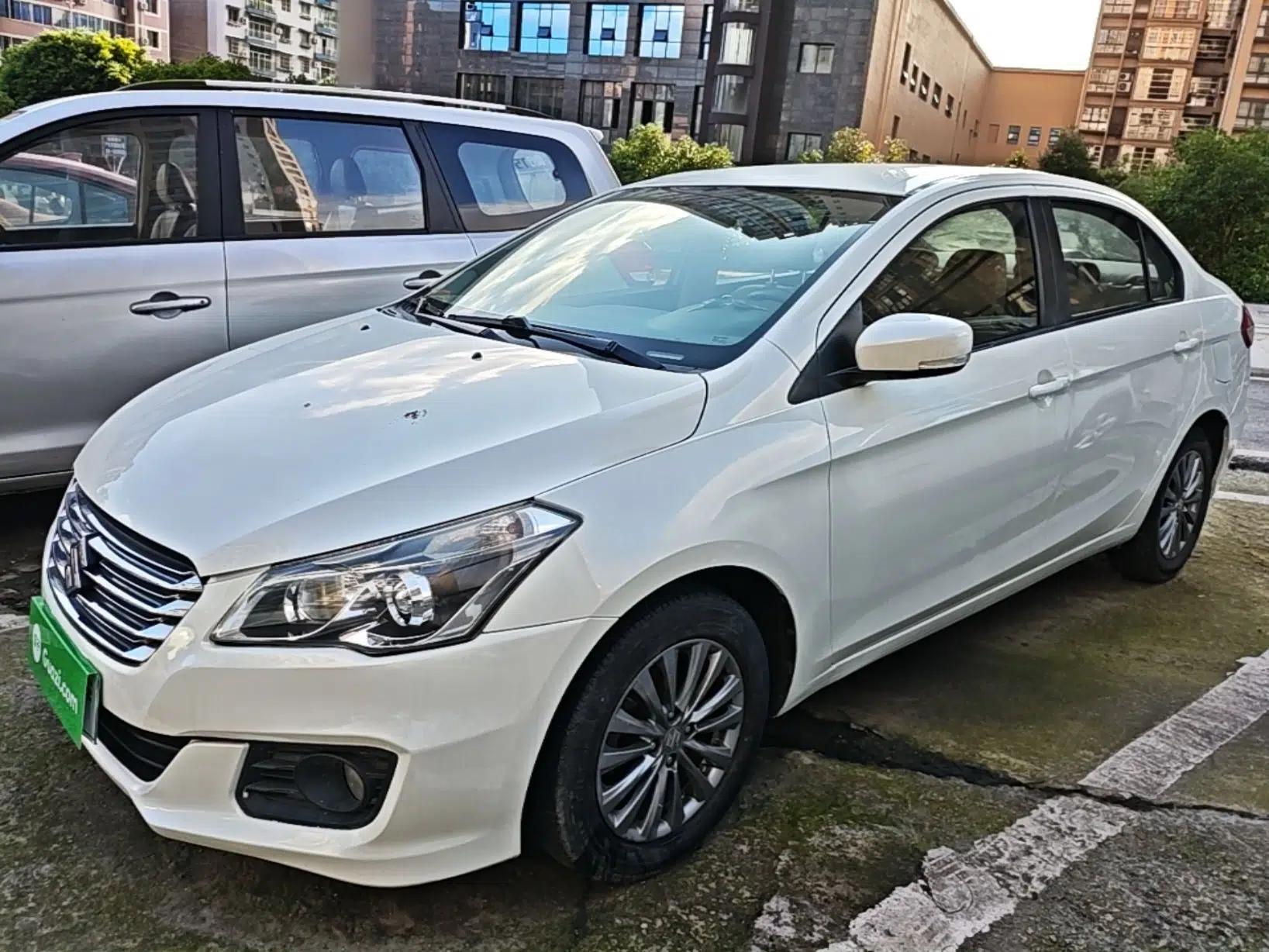 Suzuki Alivio 2015 1.6L Manual Comfort Model — миниатюра 1