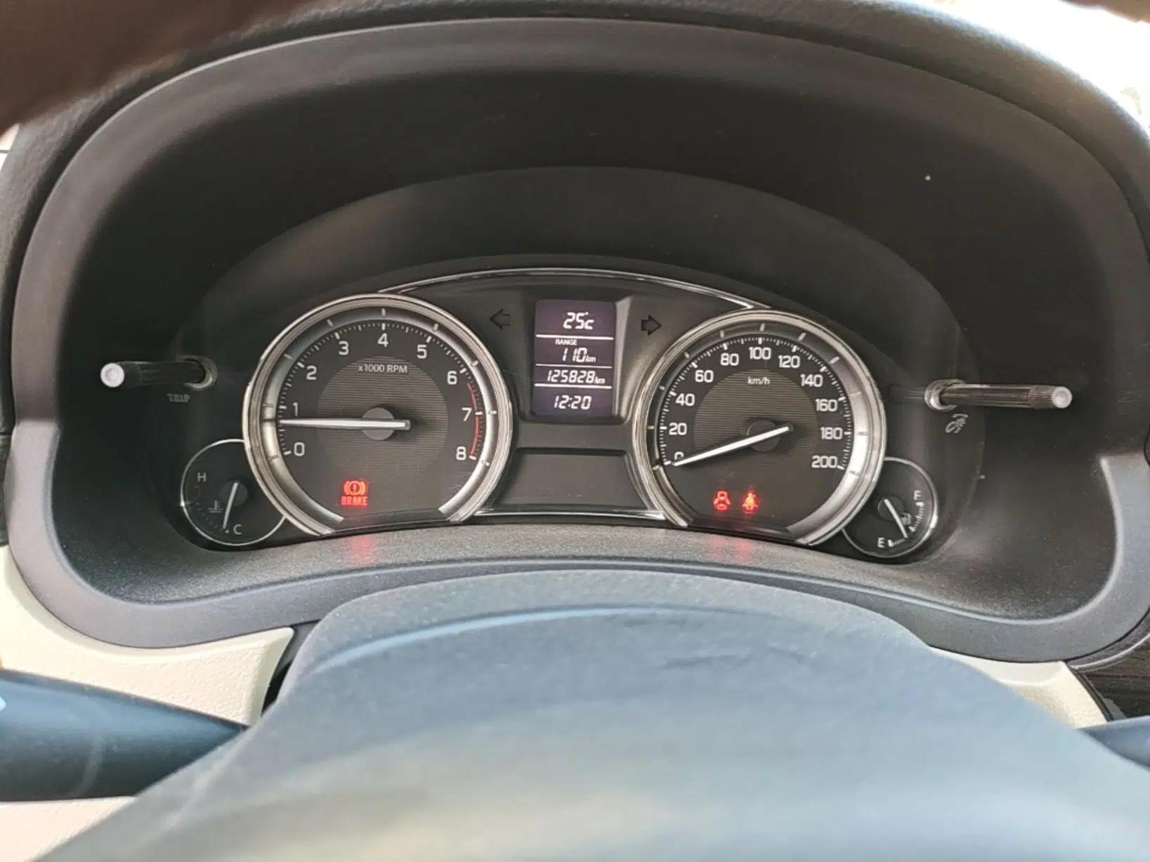 Suzuki Alivio 2015 1.6L Manual Comfort Model — миниатюра 15