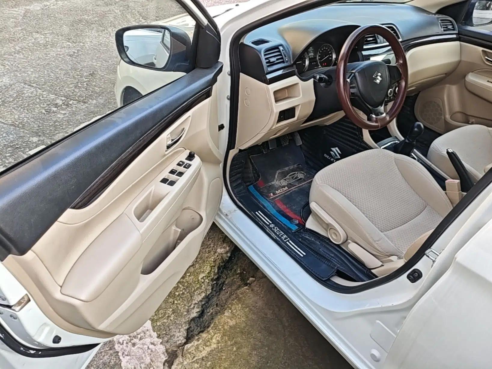 Suzuki Alivio 2015 1.6L Manual Comfort Model — миниатюра 19