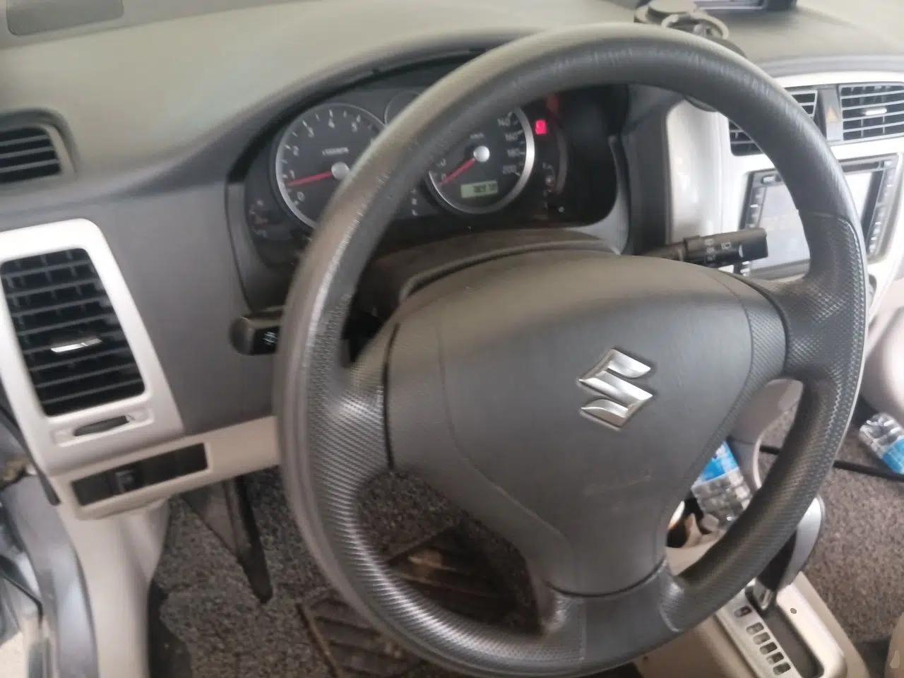 Suzuki Liana 2012 Hatchback 1.6L Automatic Special Edition — миниатюра 11