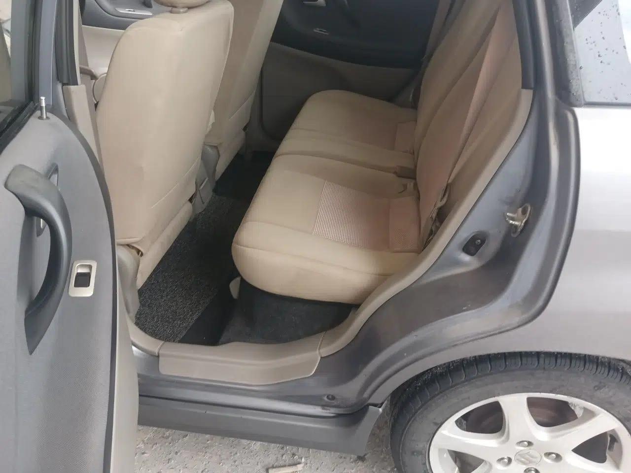 Suzuki Liana 2012 Hatchback 1.6L Automatic Special Edition — миниатюра 18