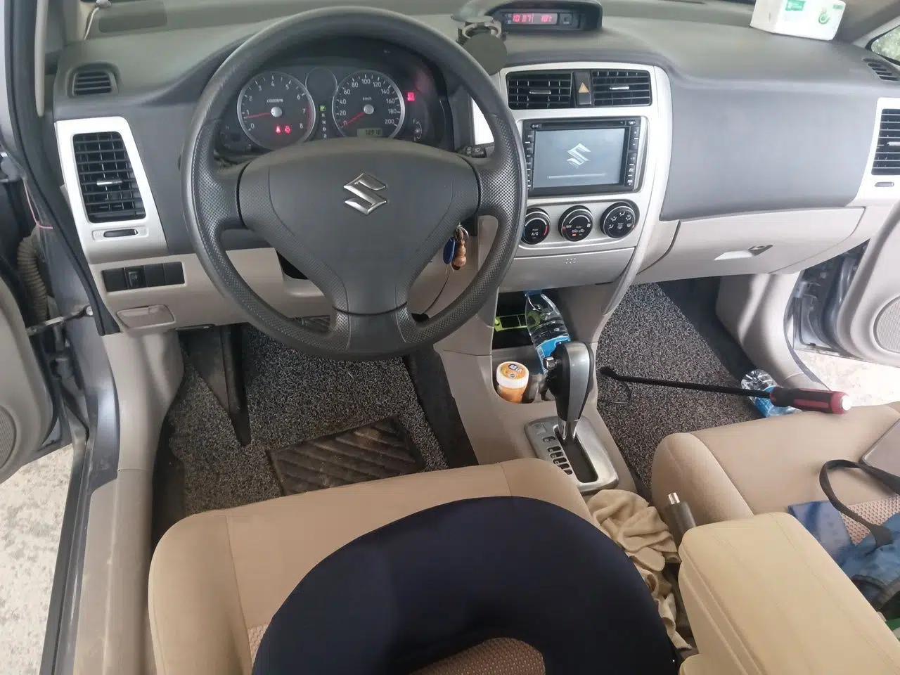 Suzuki Liana 2012 Hatchback 1.6L Automatic Special Edition — миниатюра 10