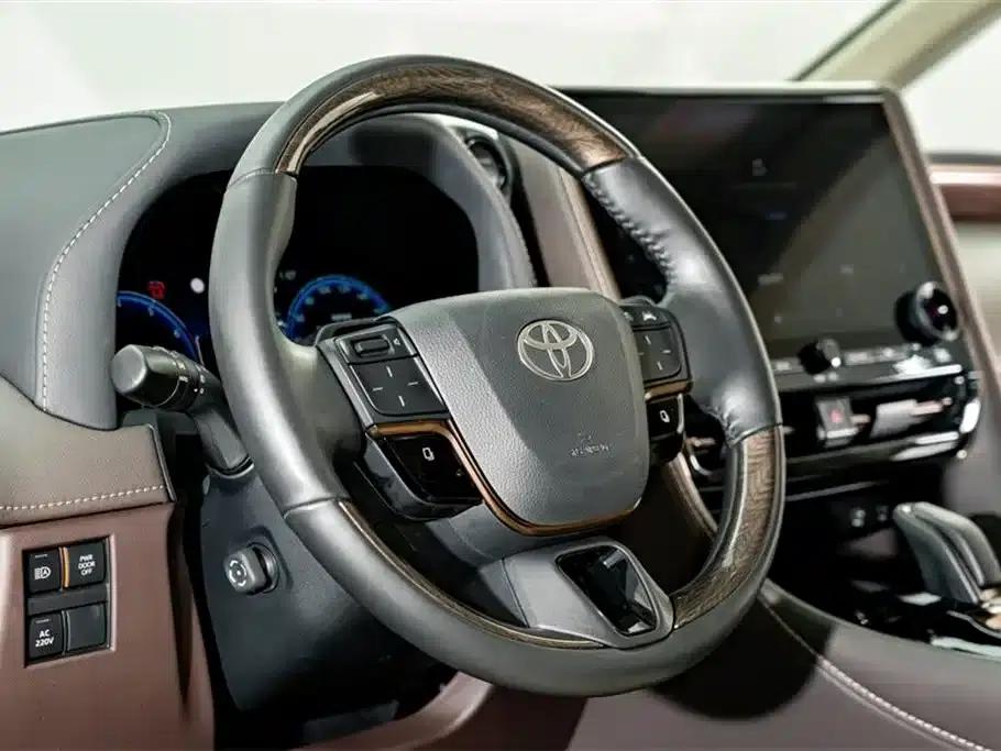 2024 Alphard Hybrid 2.5L Premium Edition — миниатюра 11
