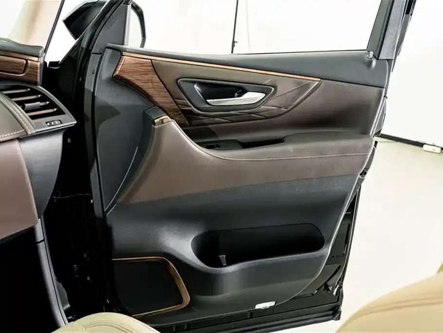 2024 Alphard Hybrid 2.5L Premium Edition — миниатюра 16