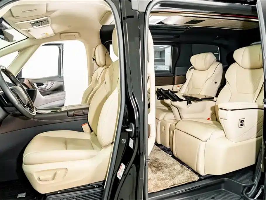 2024 Alphard Hybrid 2.5L Premium Edition — миниатюра 19
