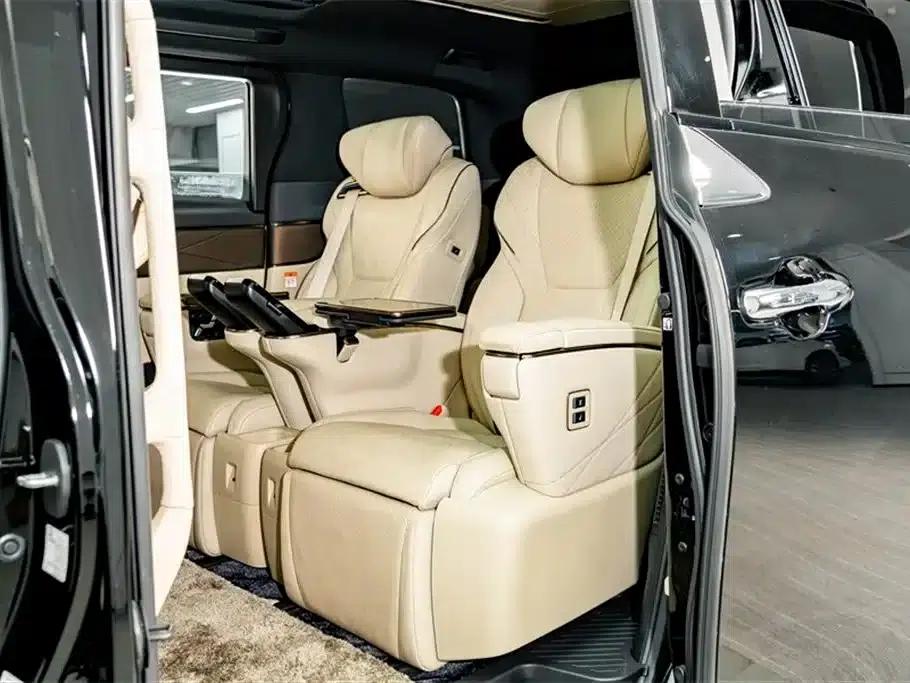 2024 Alphard Hybrid 2.5L Premium Edition — миниатюра 20