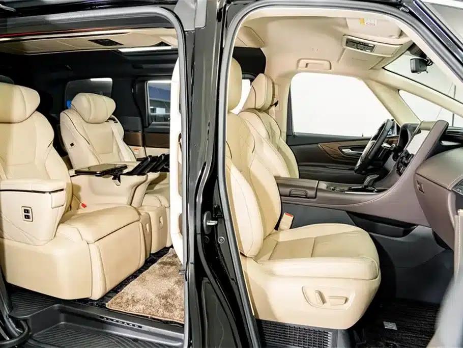 2024 Alphard Hybrid 2.5L Premium Edition — миниатюра 24