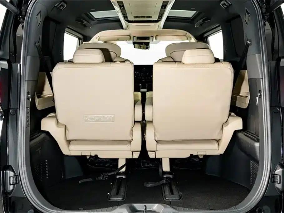 2024 Alphard Hybrid 2.5L Premium Edition — миниатюра 29