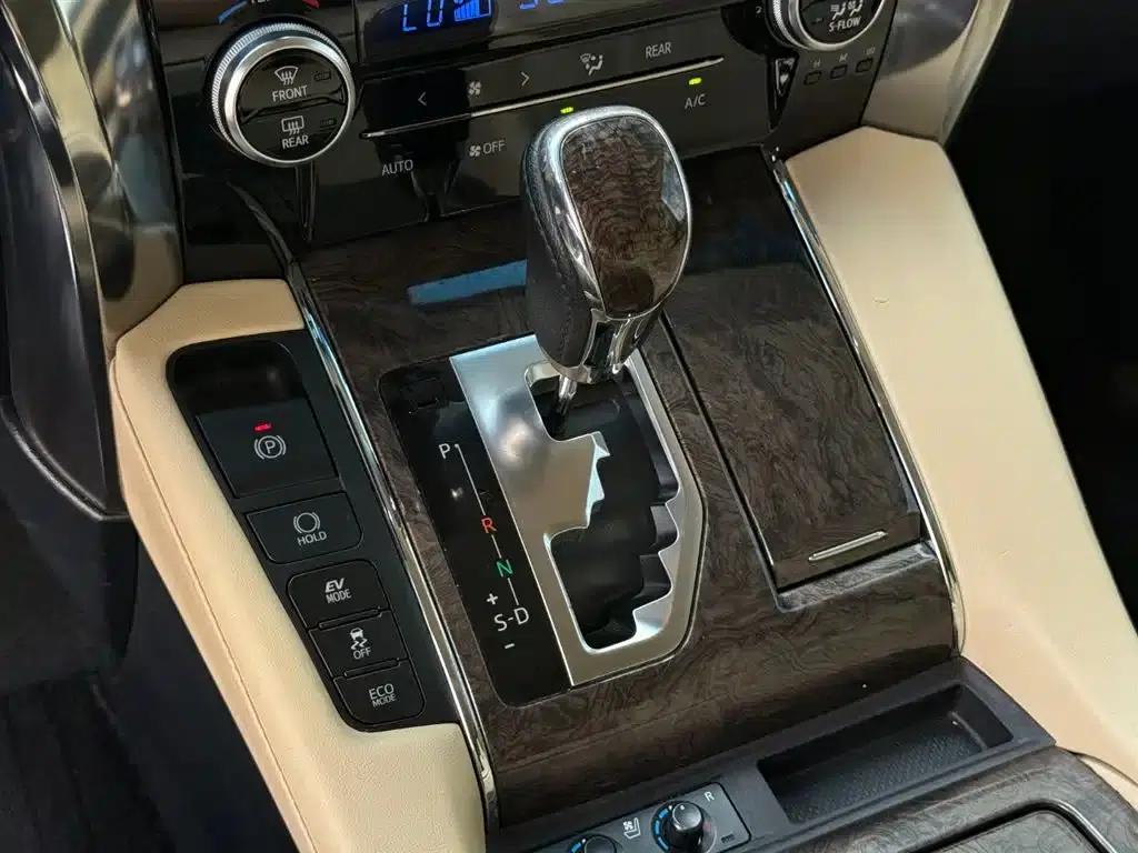 2020 Alphard Hybrid 2.5L Premium Edition — миниатюра 17