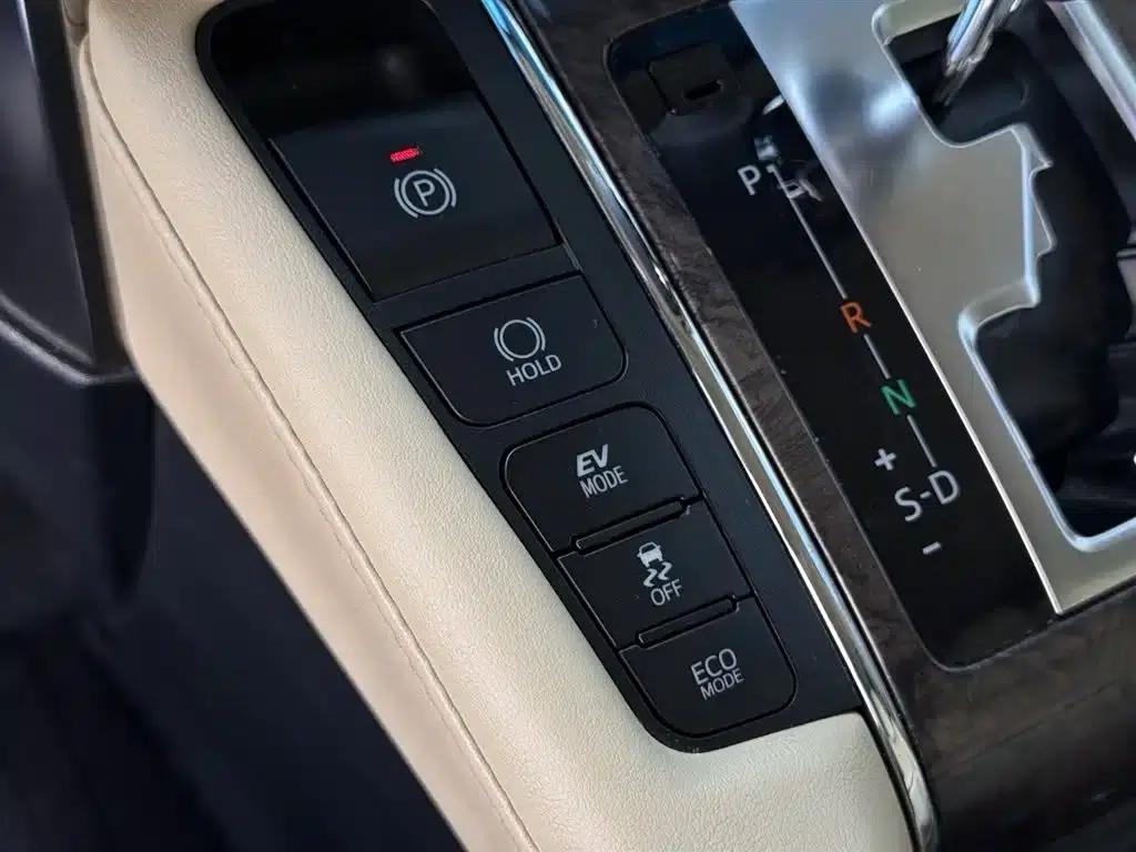 2020 Alphard Hybrid 2.5L Premium Edition — миниатюра 21