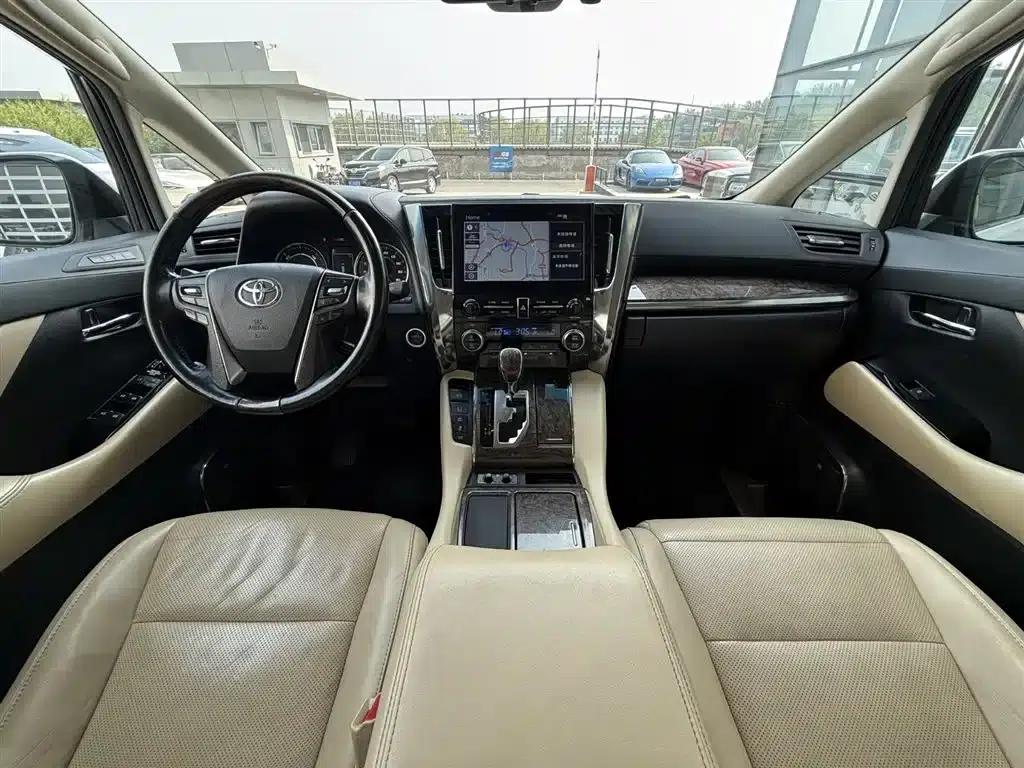 2020 Alphard Hybrid 2.5L Premium Edition — миниатюра 27