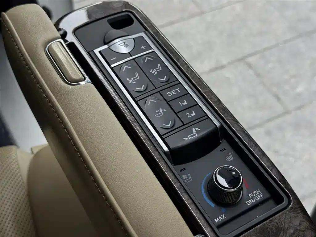 2020 Alphard Hybrid 2.5L Premium Edition — миниатюра 29