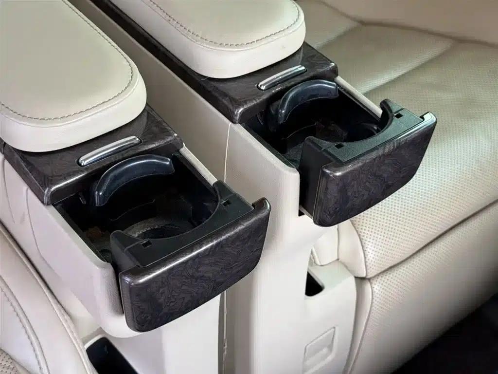 2020 Alphard Hybrid 2.5L Premium Edition — миниатюра 30