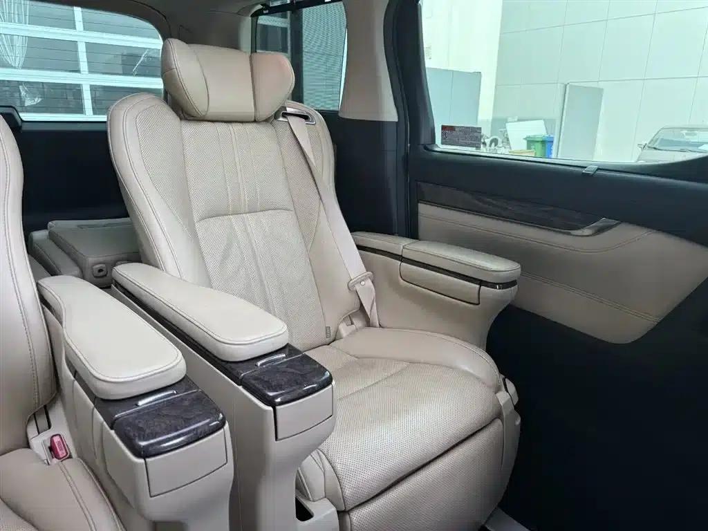 2020 Alphard Hybrid 2.5L Premium Edition — миниатюра 35