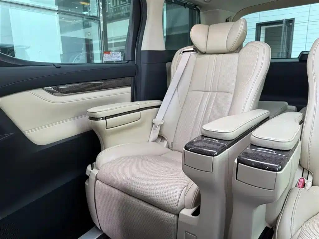 2020 Alphard Hybrid 2.5L Premium Edition — миниатюра 36