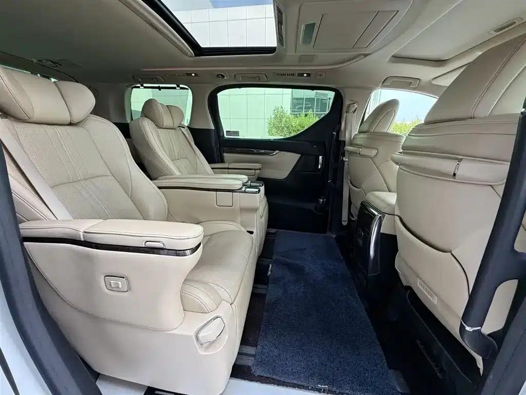 2020 Alphard Hybrid 2.5L Premium Edition — миниатюра 38