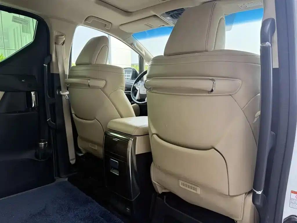 2020 Alphard Hybrid 2.5L Premium Edition — миниатюра 39