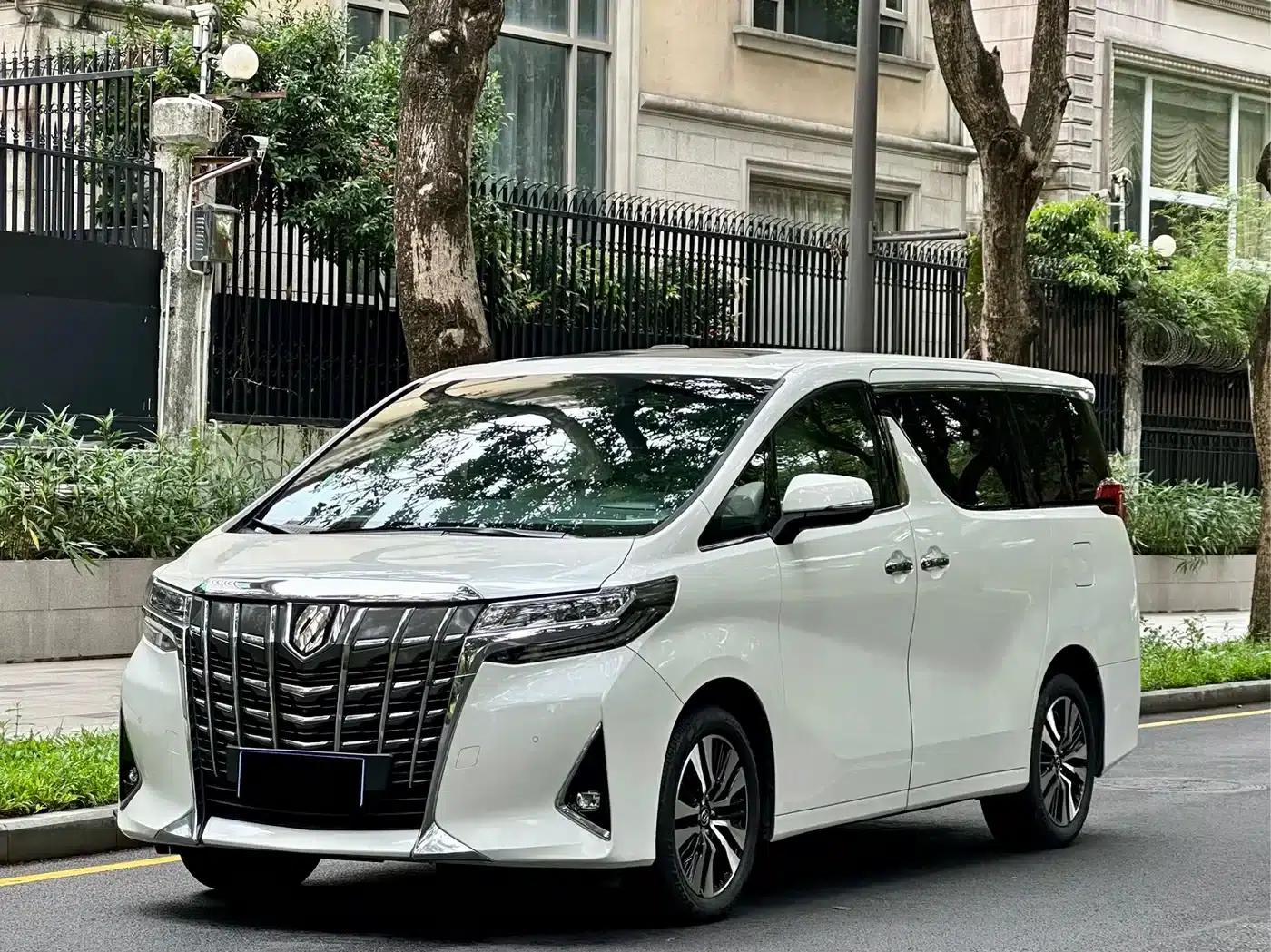 2018 Alphard Facelift 3.5L Premium Edition — миниатюра 1