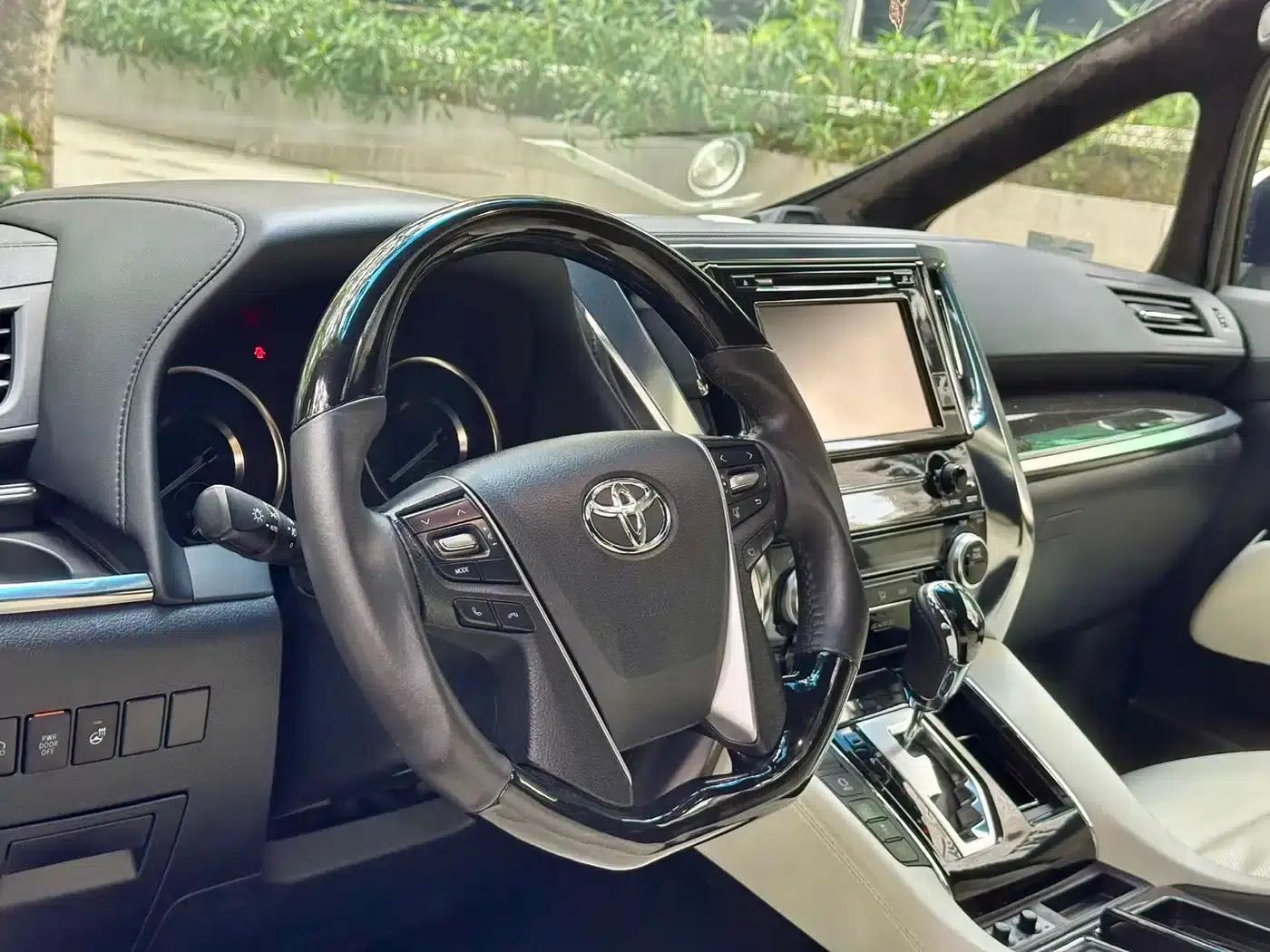 2018 Alphard Facelift 3.5L Premium Edition — миниатюра 6
