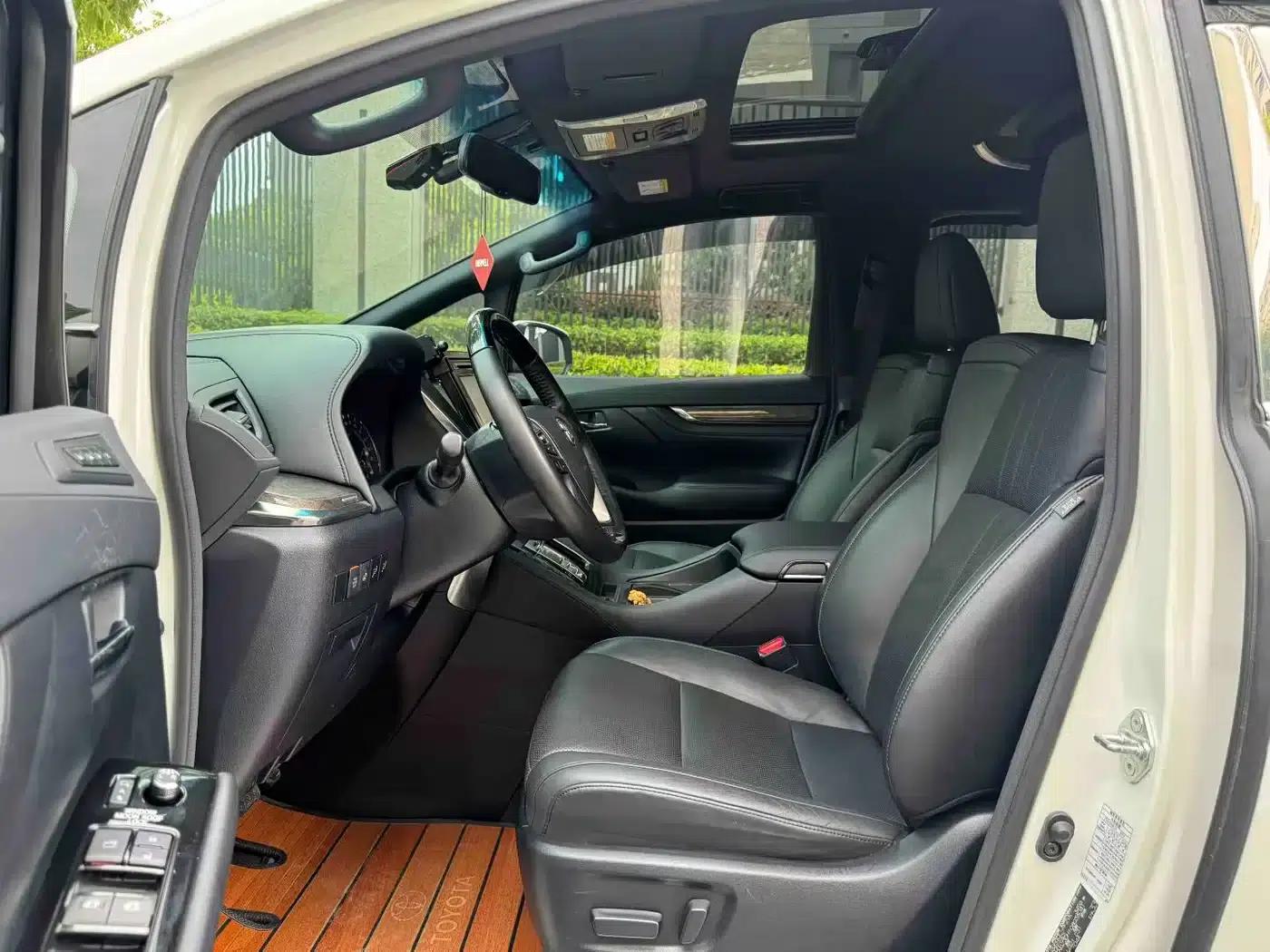 2018 Alphard Facelift 3.5L Premium Edition — миниатюра 11