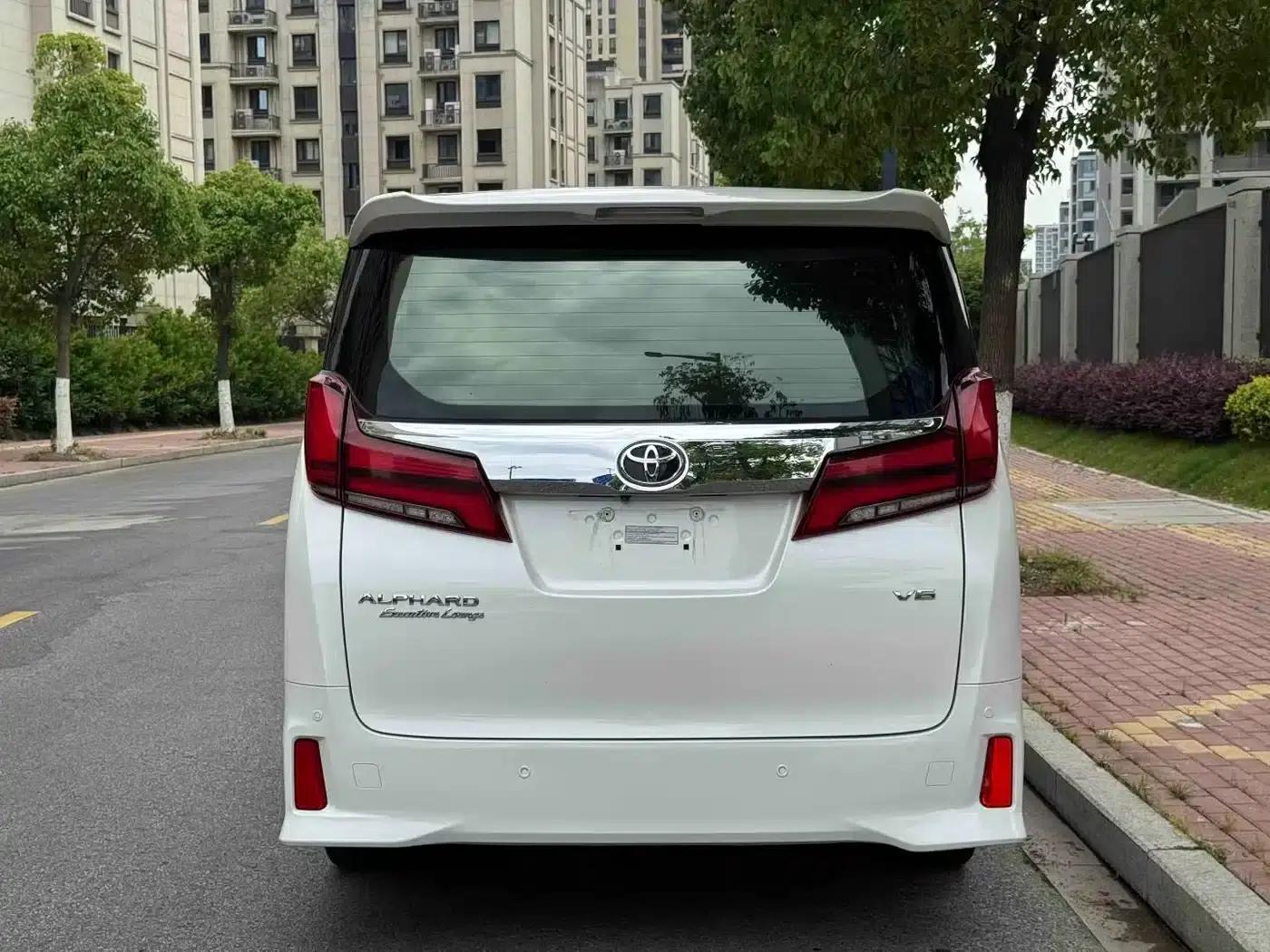2018 Alphard Facelift 3.5L Premium Edition — миниатюра 14