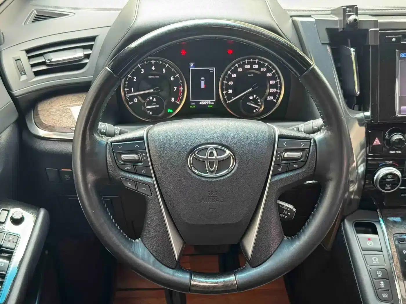 2018 Alphard Facelift 3.5L Premium Edition — миниатюра 3