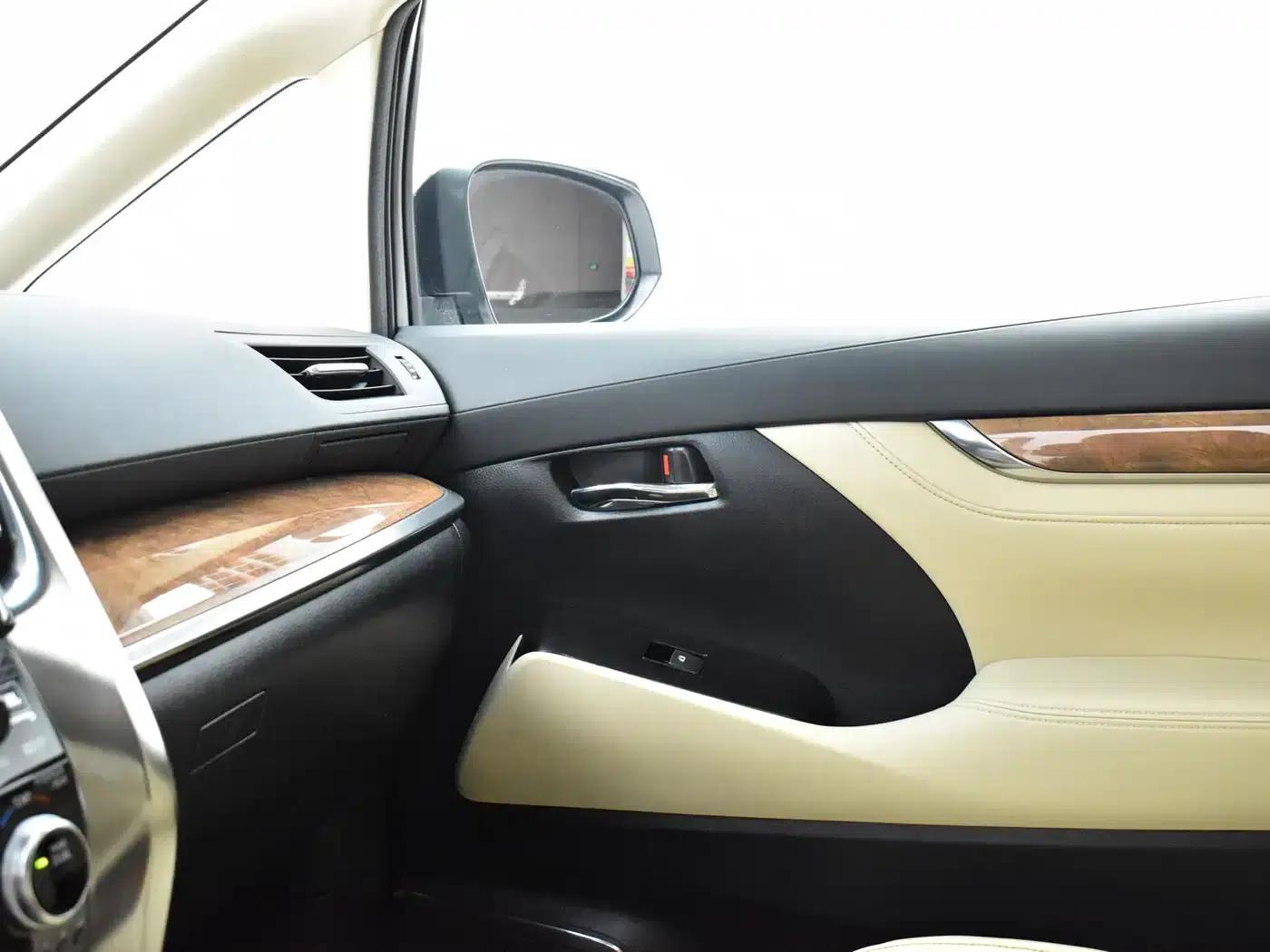 2015 Alphard 3.5L Premium Edition — миниатюра 14