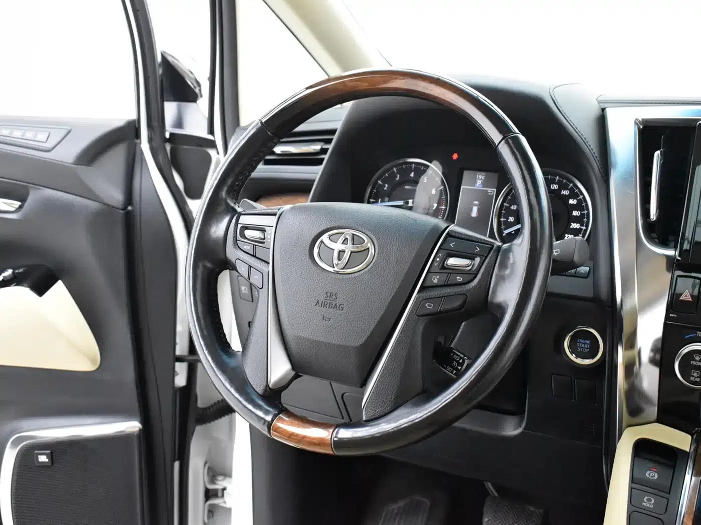 2015 Alphard 3.5L Premium Edition — миниатюра 15