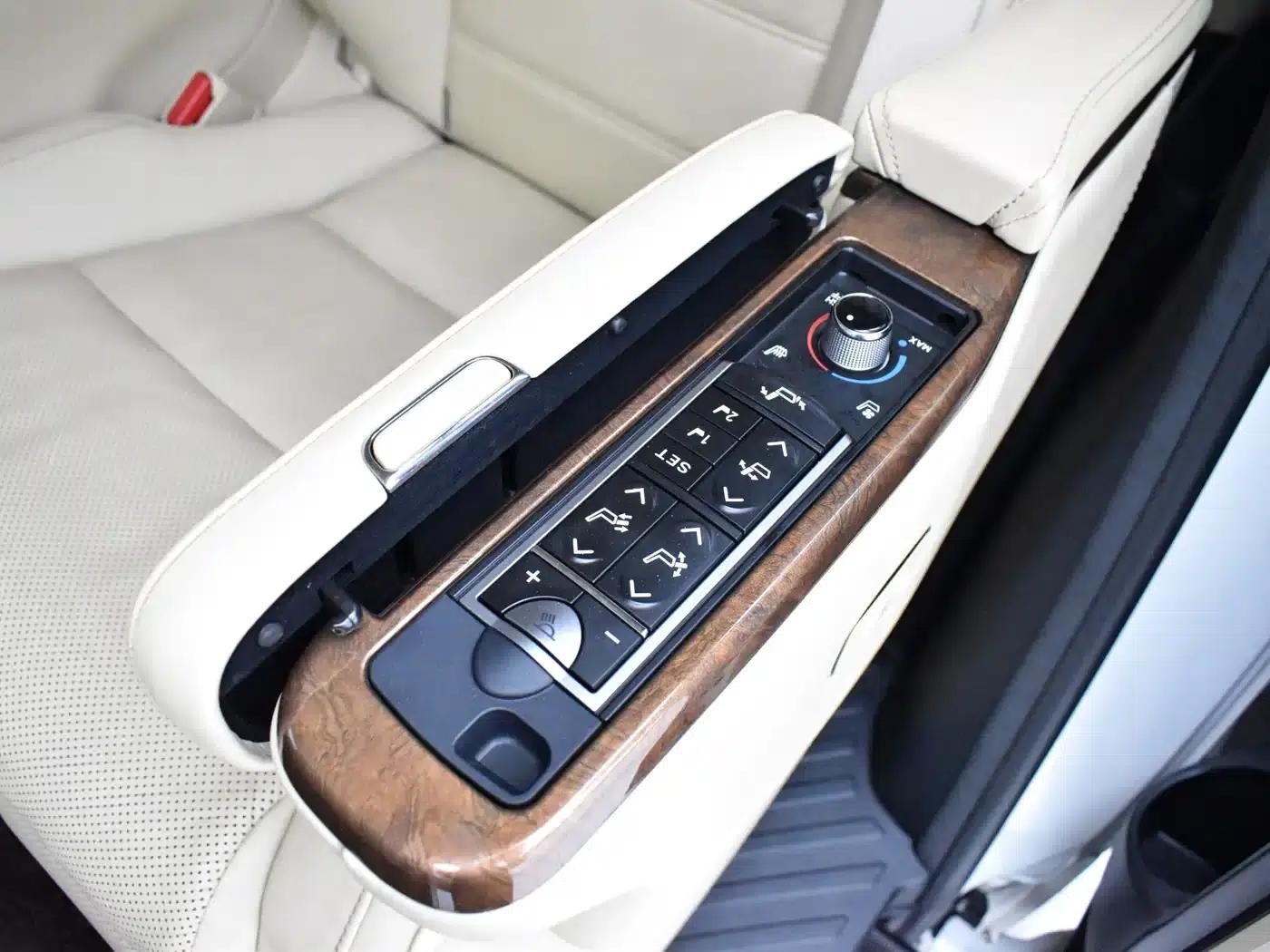 2015 Alphard 3.5L Premium Edition — миниатюра 18