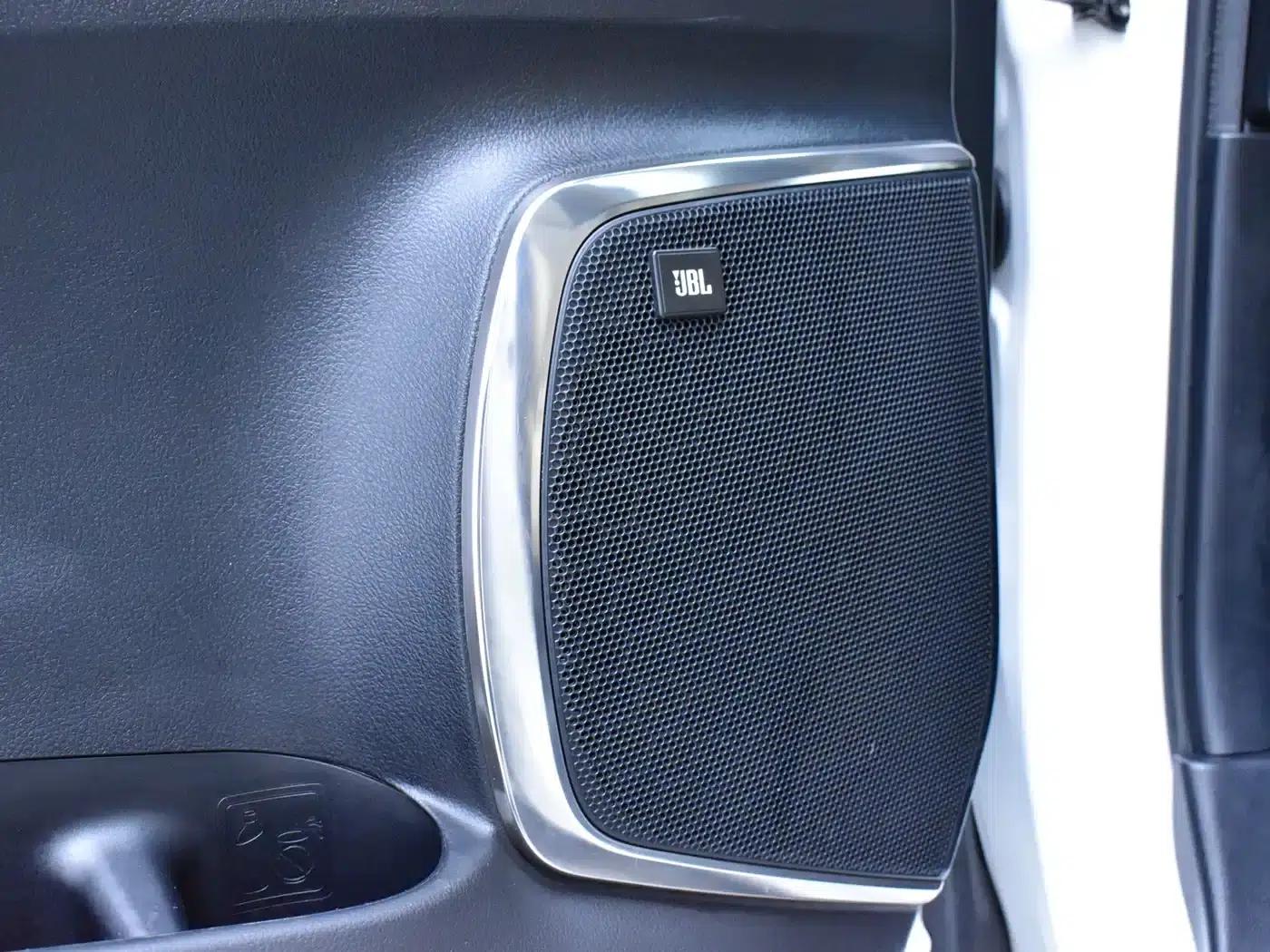 2015 Alphard 3.5L Premium Edition — миниатюра 19
