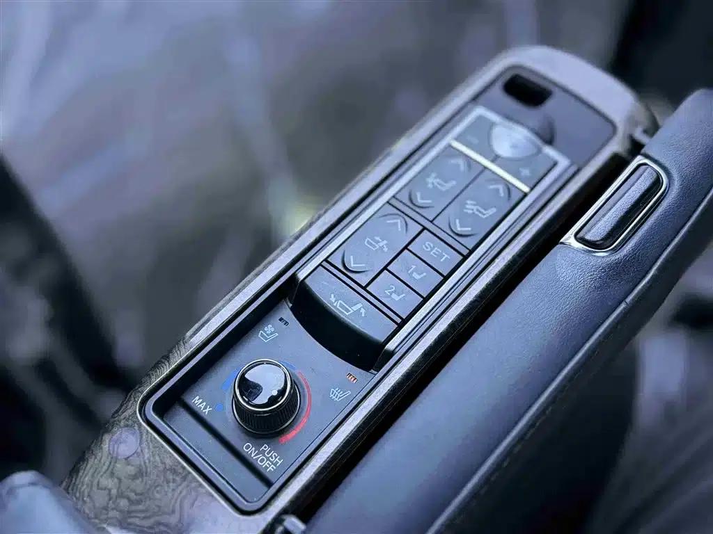 2021 Alphard Hybrid 2.5L Premium Edition — миниатюра 15