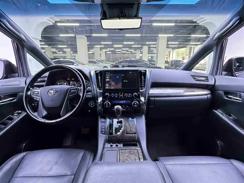 2021 Alphard Hybrid 2.5L Premium Edition — миниатюра 18