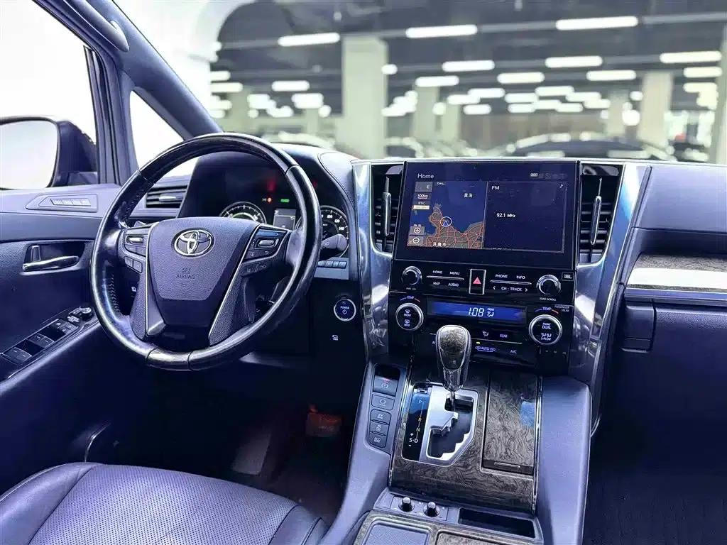 2021 Alphard Hybrid 2.5L Premium Edition — миниатюра 19