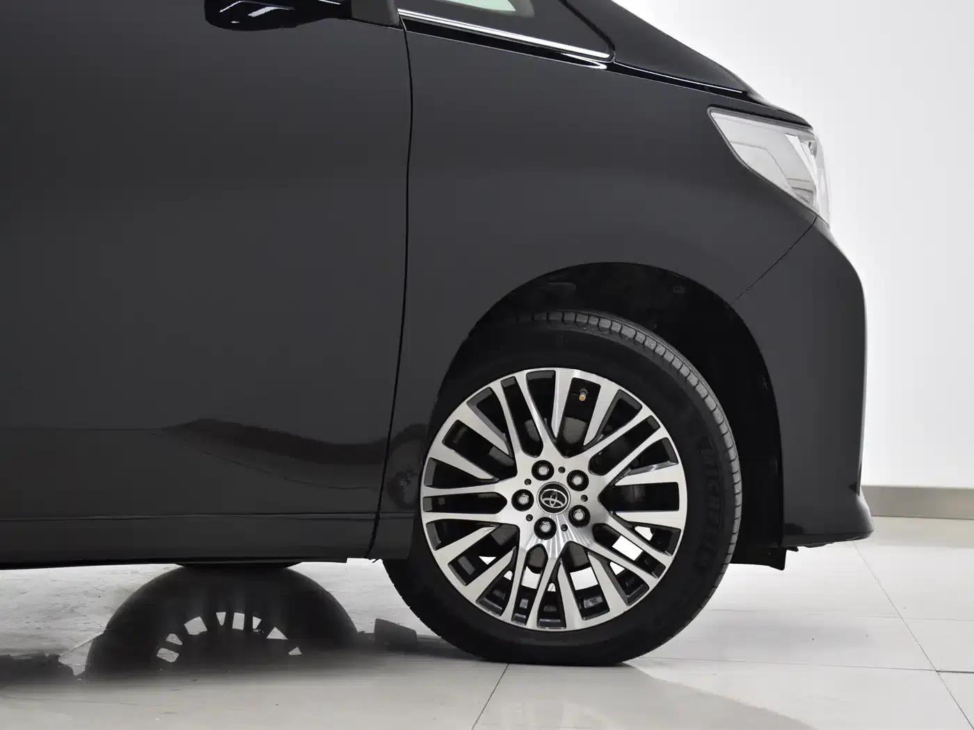 2015 Alphard 3.5L Luxury Edition — миниатюра 17