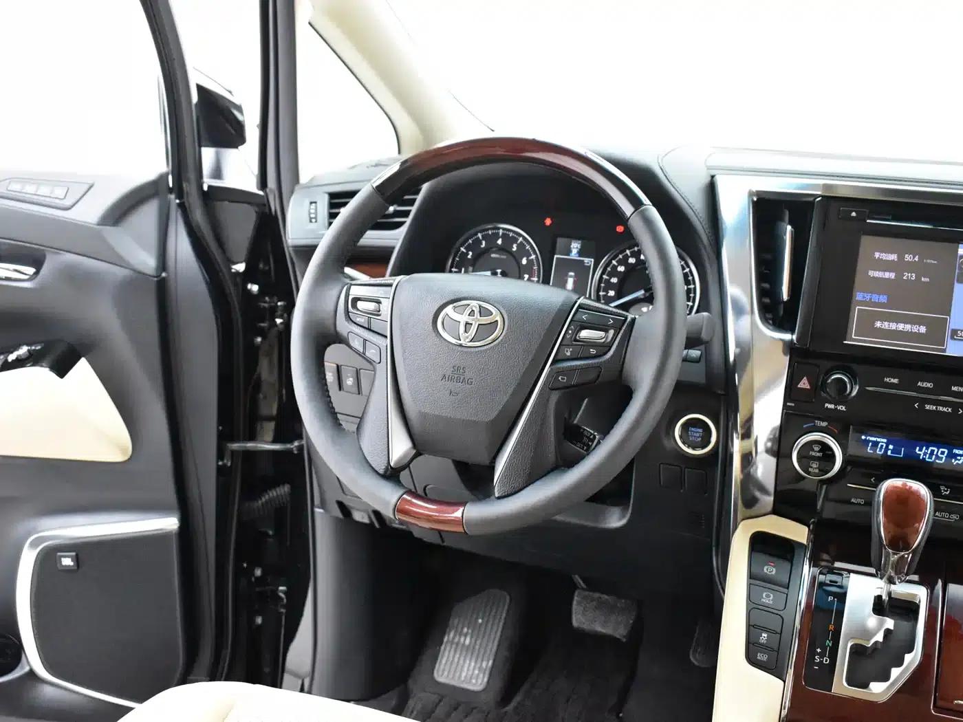 2015 Alphard 3.5L Luxury Edition — миниатюра 9