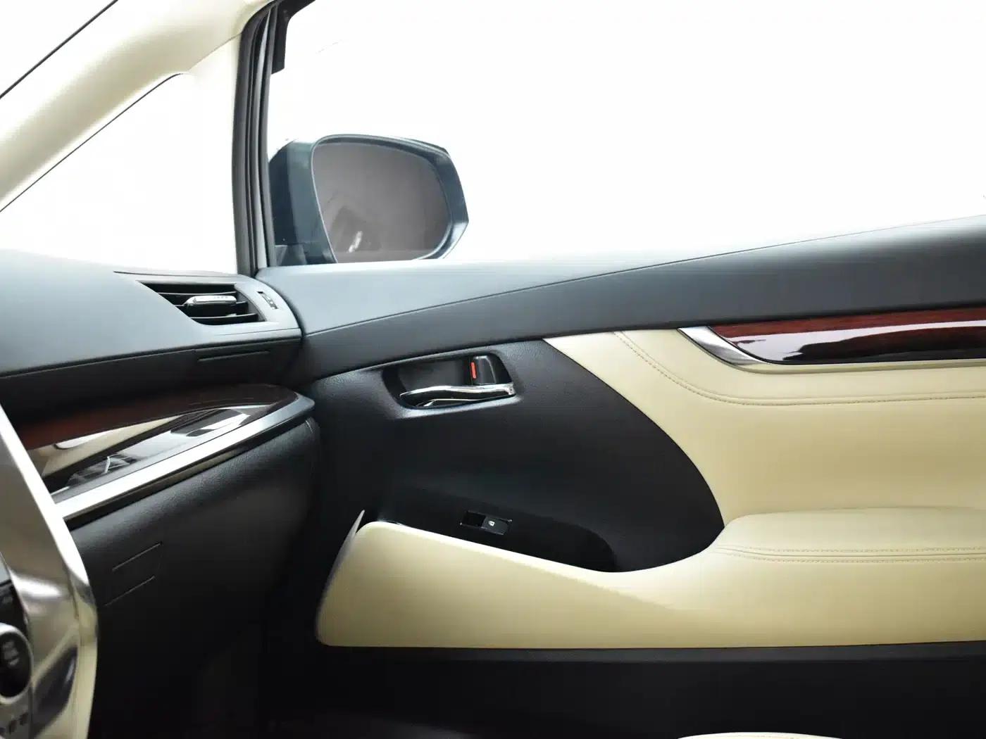2015 Alphard 3.5L Luxury Edition — миниатюра 10