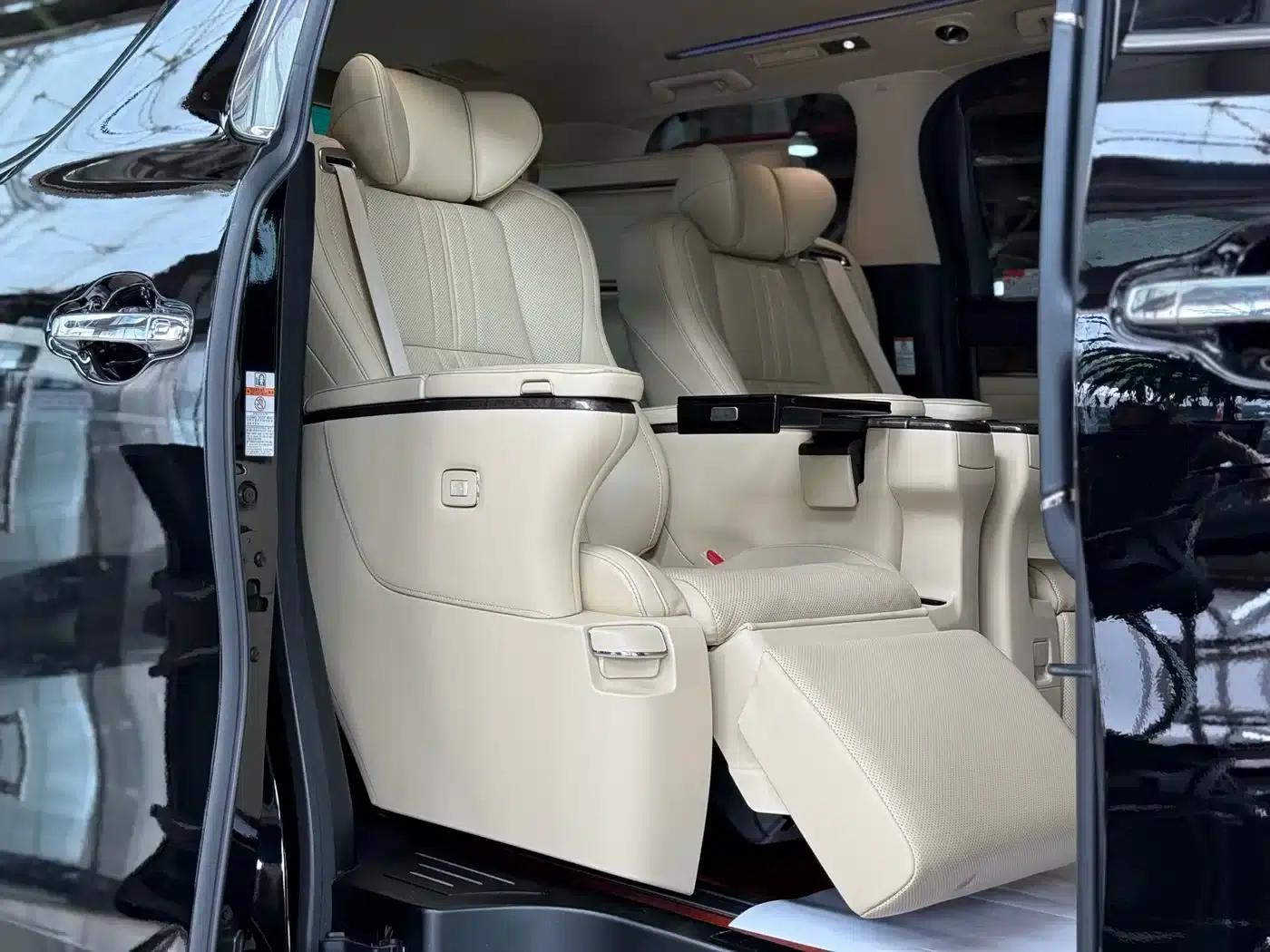 2018 Alphard Facelift 3.5L Premium Edition — миниатюра 19