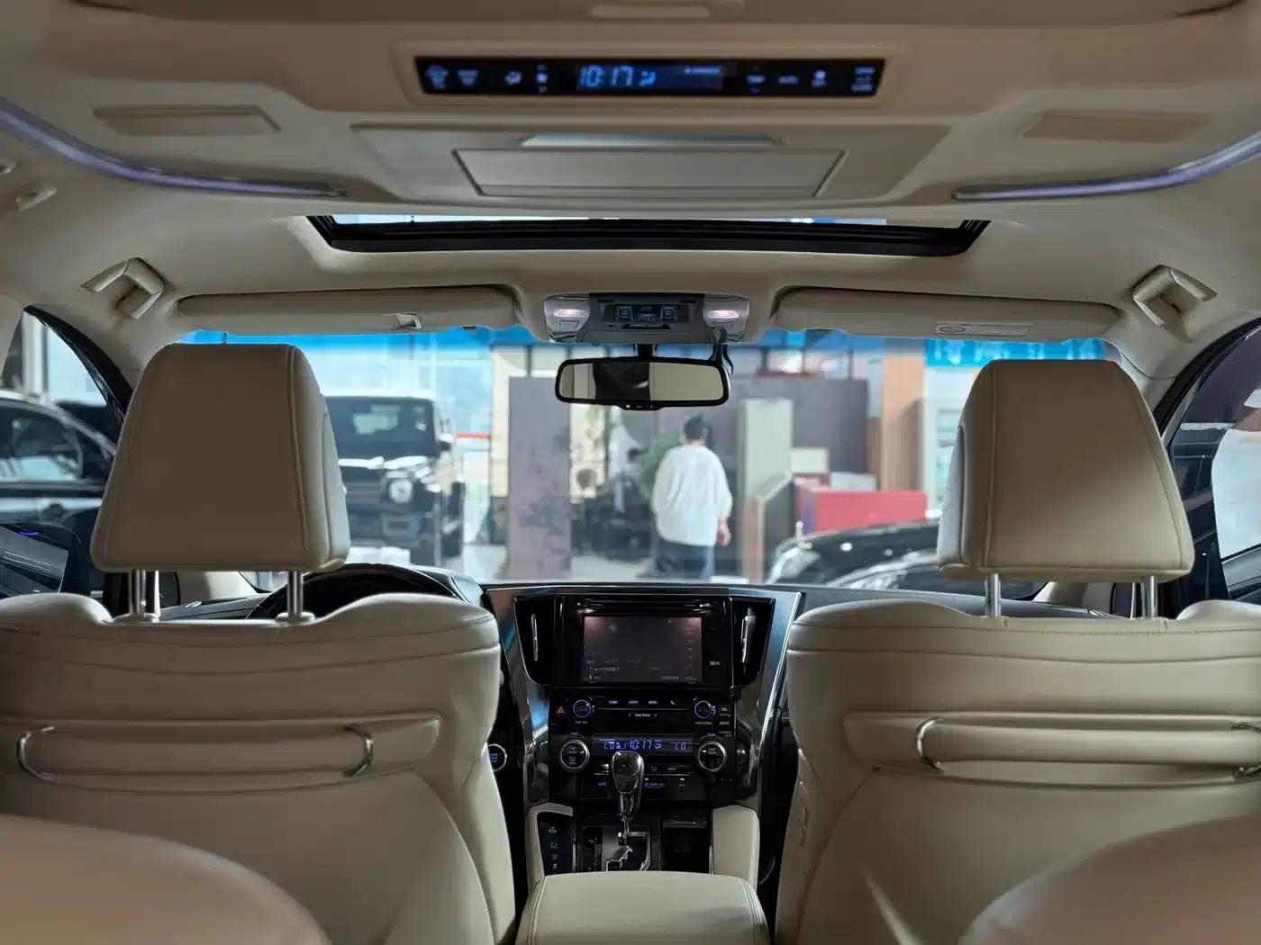 2018 Alphard Facelift 3.5L Premium Edition — миниатюра 22