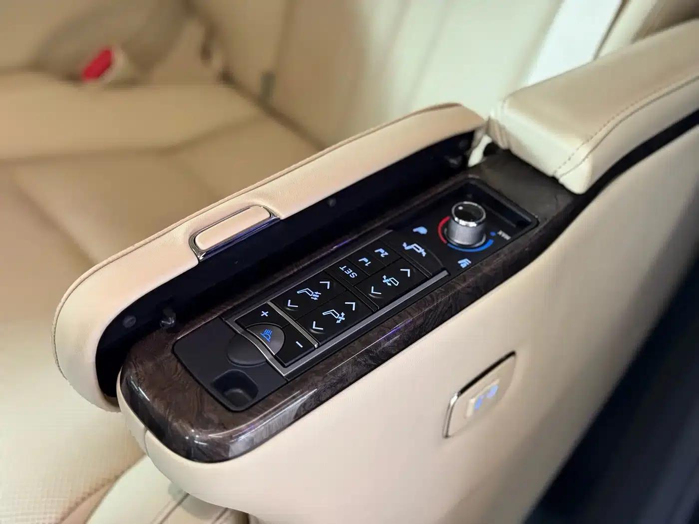 2018 Alphard Facelift 3.5L Premium Edition — миниатюра 9