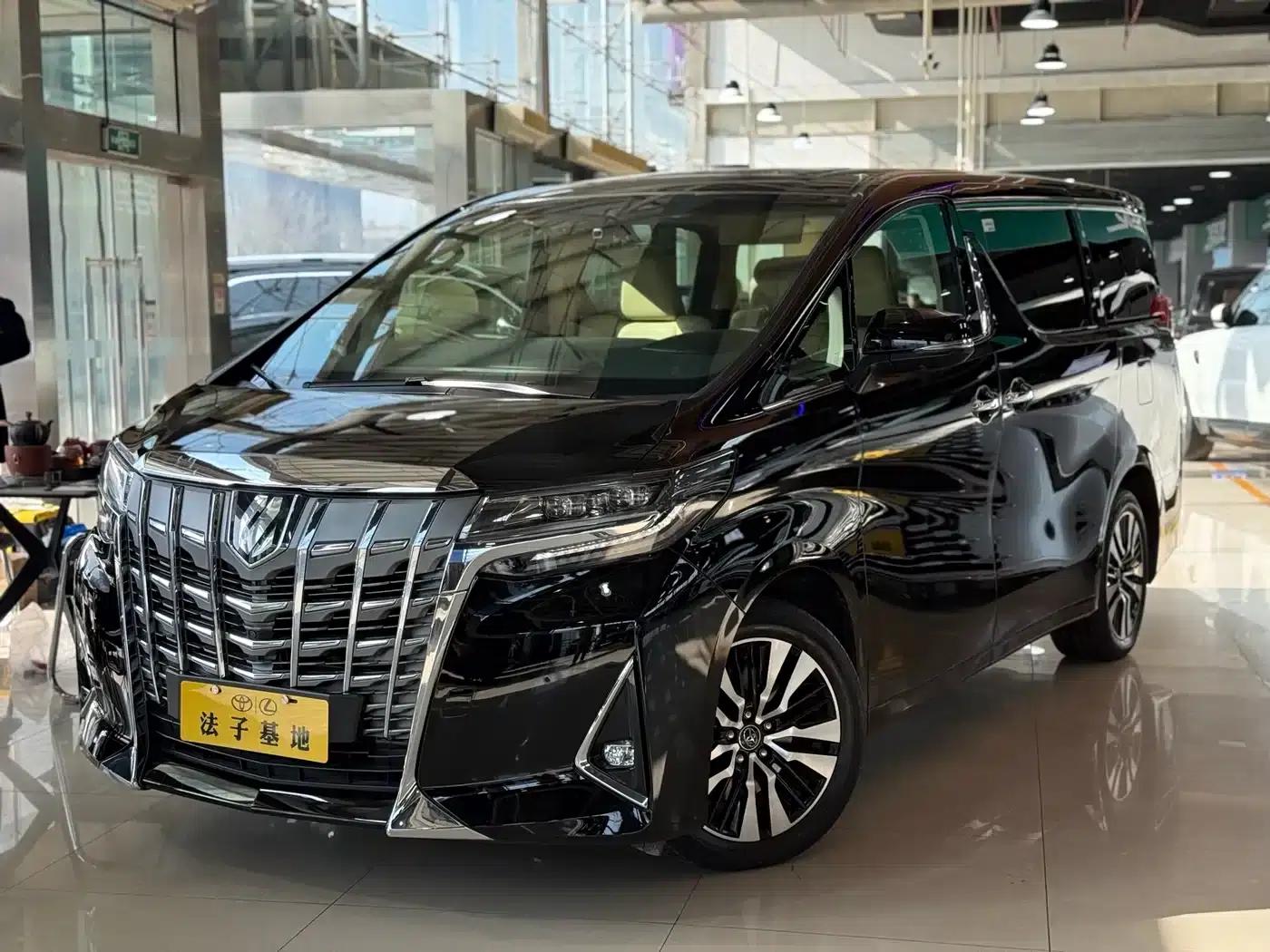 2018 Alphard Facelift 3.5L Luxury Edition — миниатюра 1