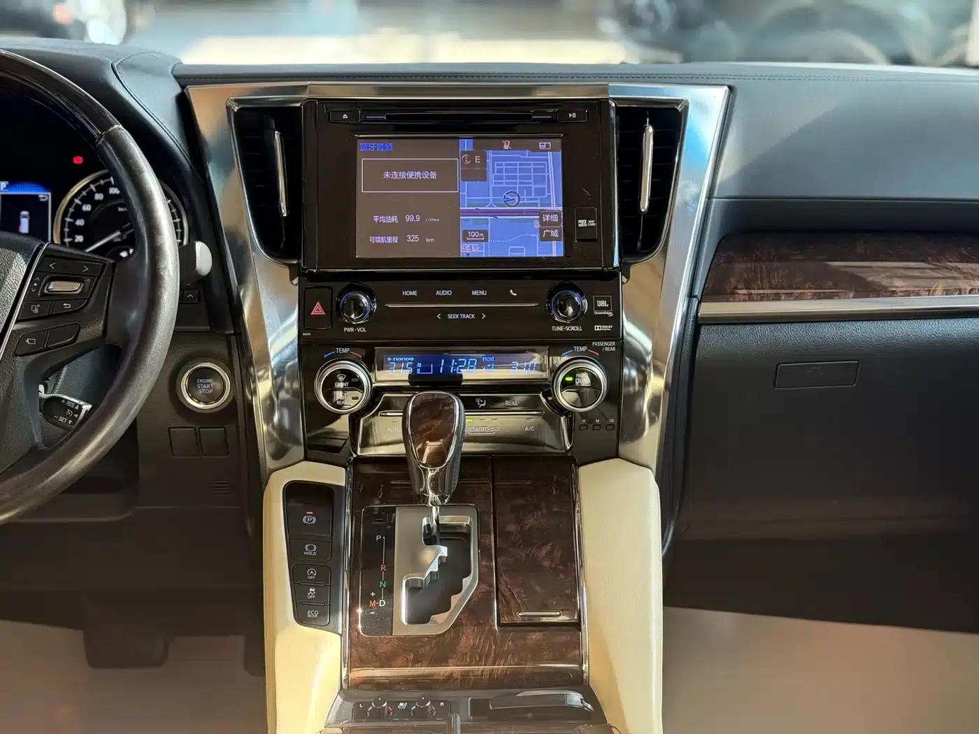 2018 Alphard Facelift 3.5L Luxury Edition — миниатюра 16