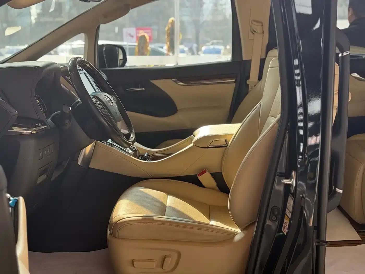 2018 Alphard Facelift 3.5L Luxury Edition — миниатюра 17