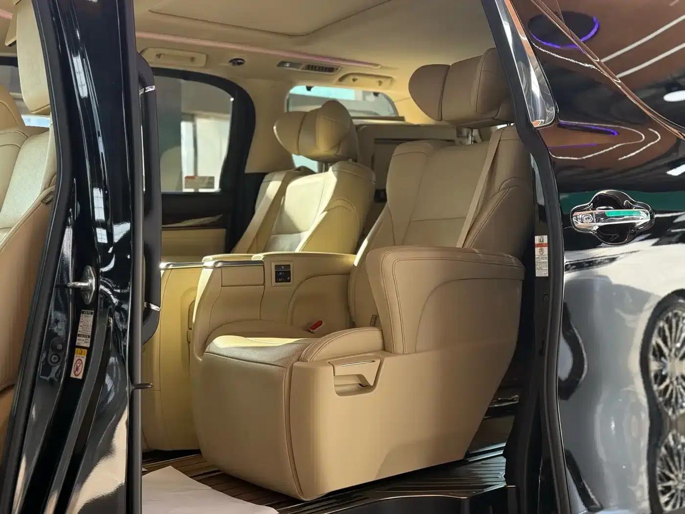 2018 Alphard Facelift 3.5L Luxury Edition — миниатюра 18