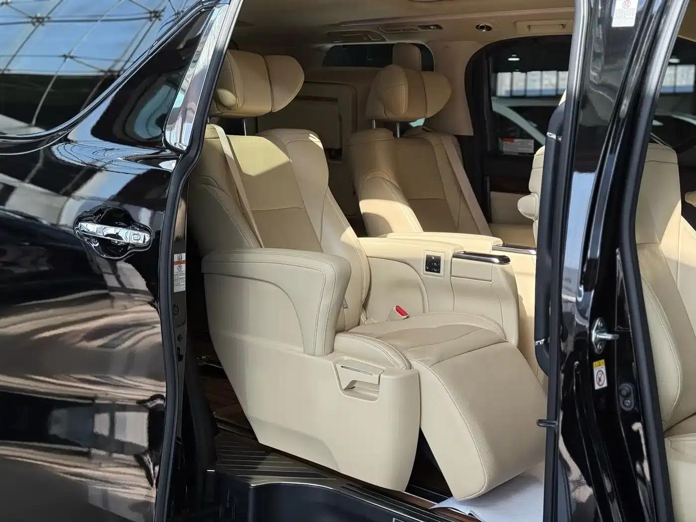 2018 Alphard Facelift 3.5L Luxury Edition — миниатюра 20