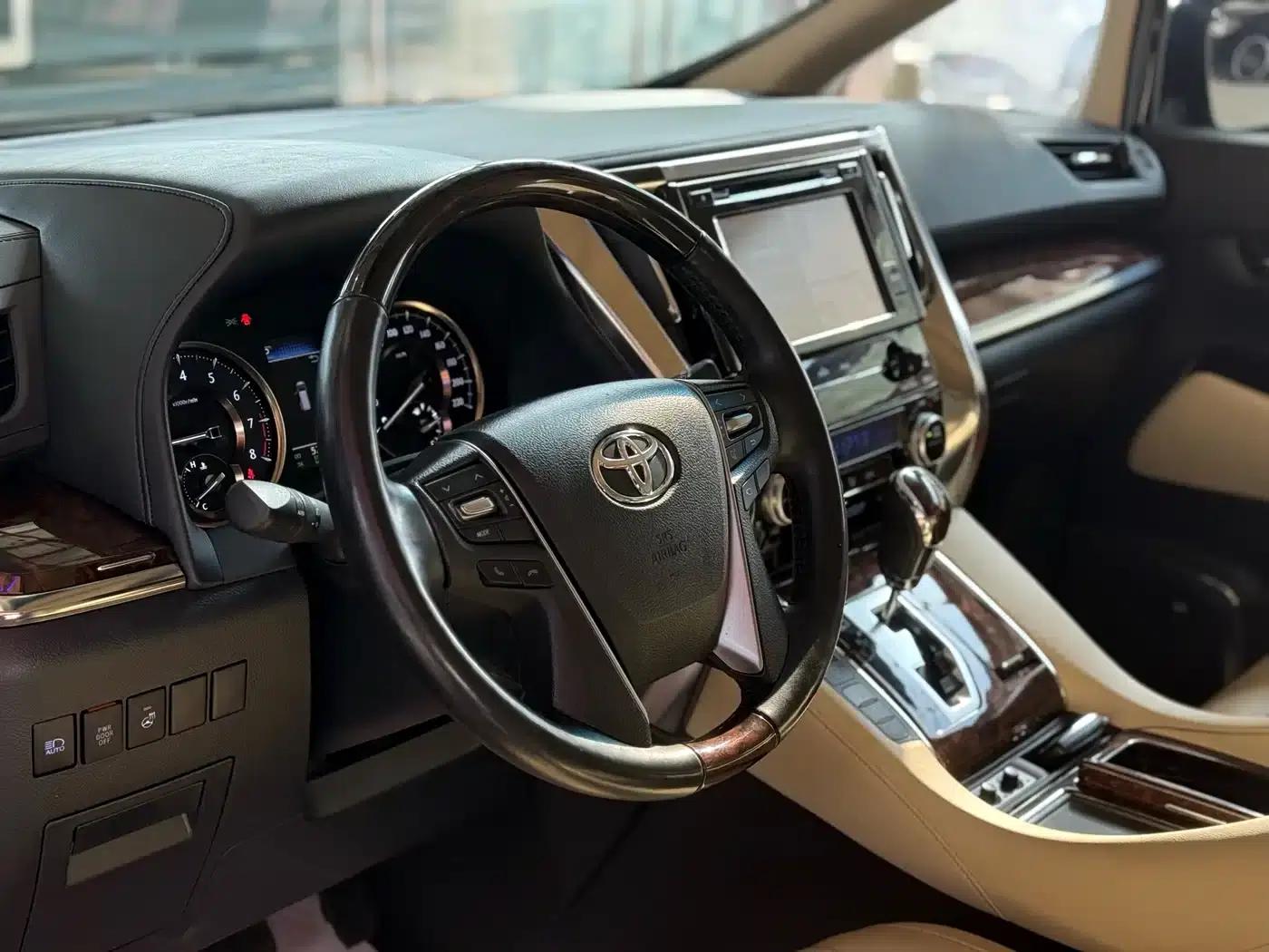 2018 Alphard Facelift 3.5L Luxury Edition — миниатюра 7