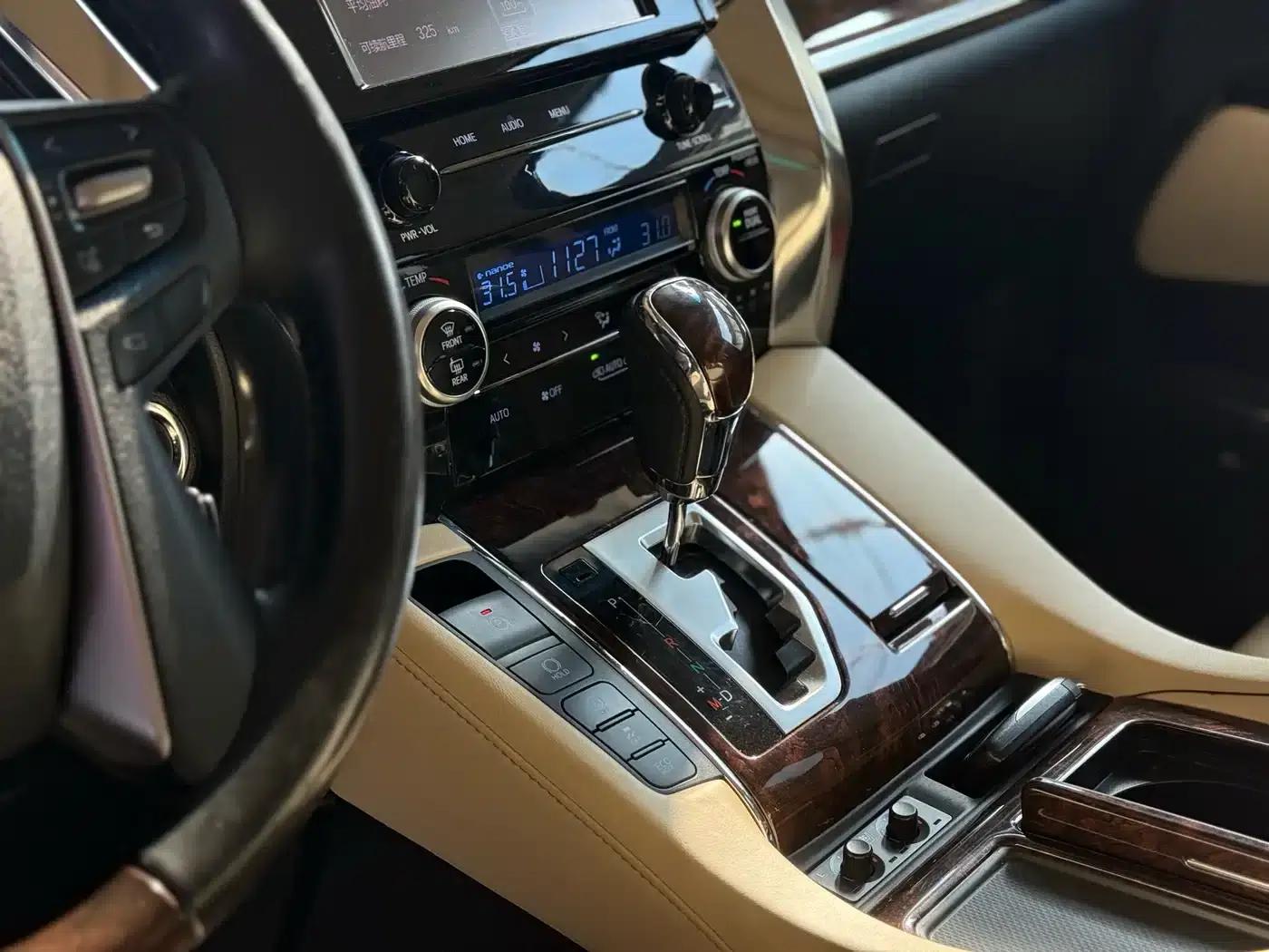 2018 Alphard Facelift 3.5L Luxury Edition — миниатюра 10